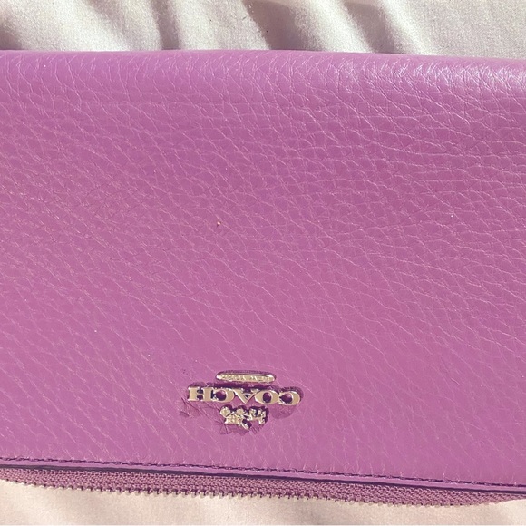 Coach wristlet - Picture 5 of 7